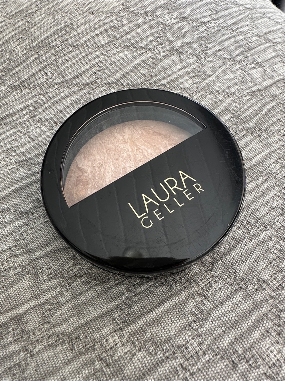 Laura Geller baked balance, and brighten  in the color fair
